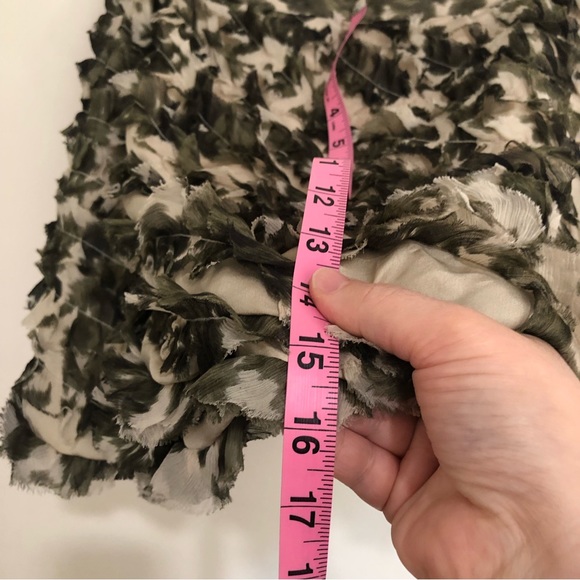 J. Crew Camouflaged Cream Green Crinkled Chiffon💯% Silk Mini Skirt size 0 - Picture 10 of 10
